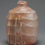 2014 志野しのぎ角壷　22.3X17.6