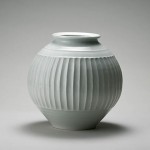 2011 白磁鎬手大壺　30×30×29